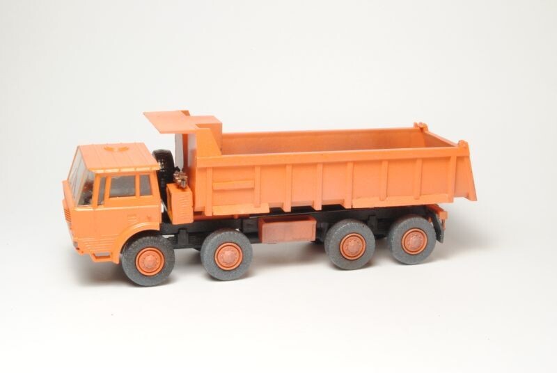 SDV Tatra 813 8×8 S1 1:87 drtikolka
